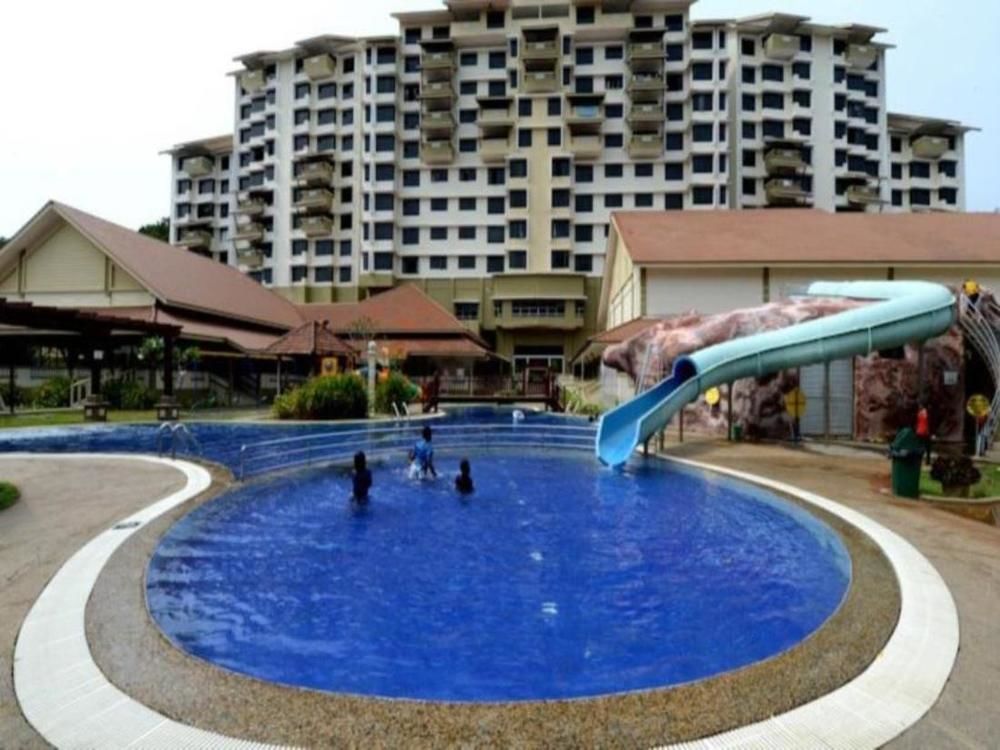 Puteri Beach Resort Port Dickson Dış mekan fotoğraf